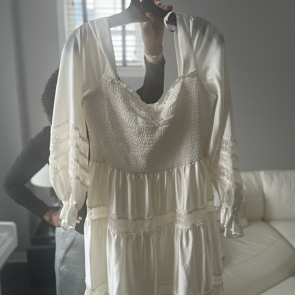 Monique Lhuillier White Smocked Dress